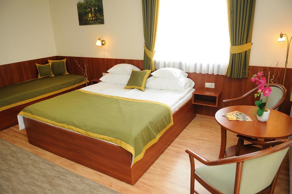 Apartman Bella Hotel Siofok Bilik gambar