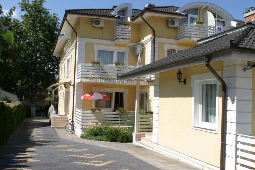 Apartman Bella Hotel Siofok Luaran gambar